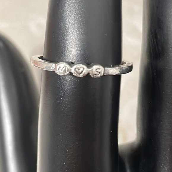 MS Heart Minimalist Stackable Ring - Picture 6 of 9